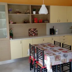 https://residence-laurus-ivan.it-lombardy.com